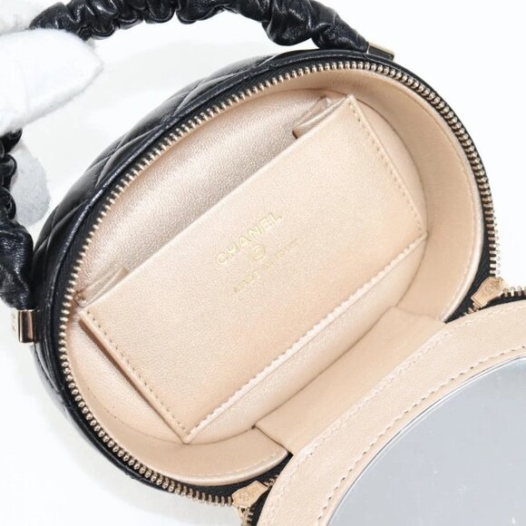 CHANEL Matelasse Pouch Lamb Skin Black Gold CC Auth 132970M - Picture 13 of 16